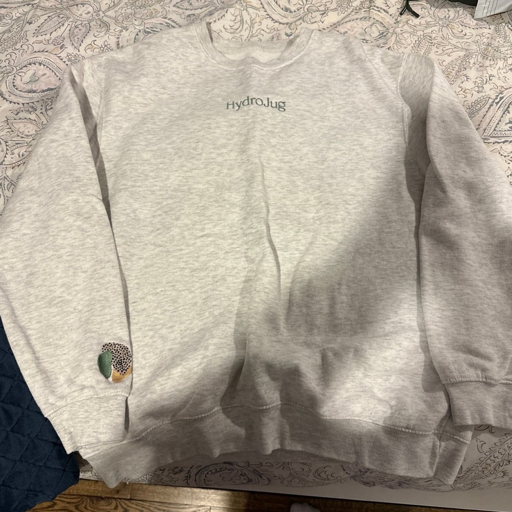hydrojug sweatshirt size large autumn PR box